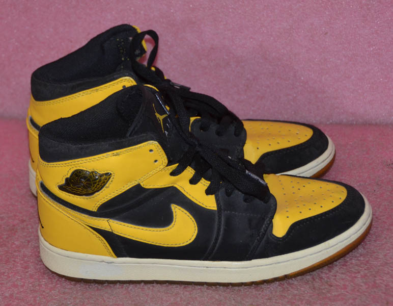 Nike Air Jordan 1 Retro Love Black Yellow Shoes 136085 072 Size